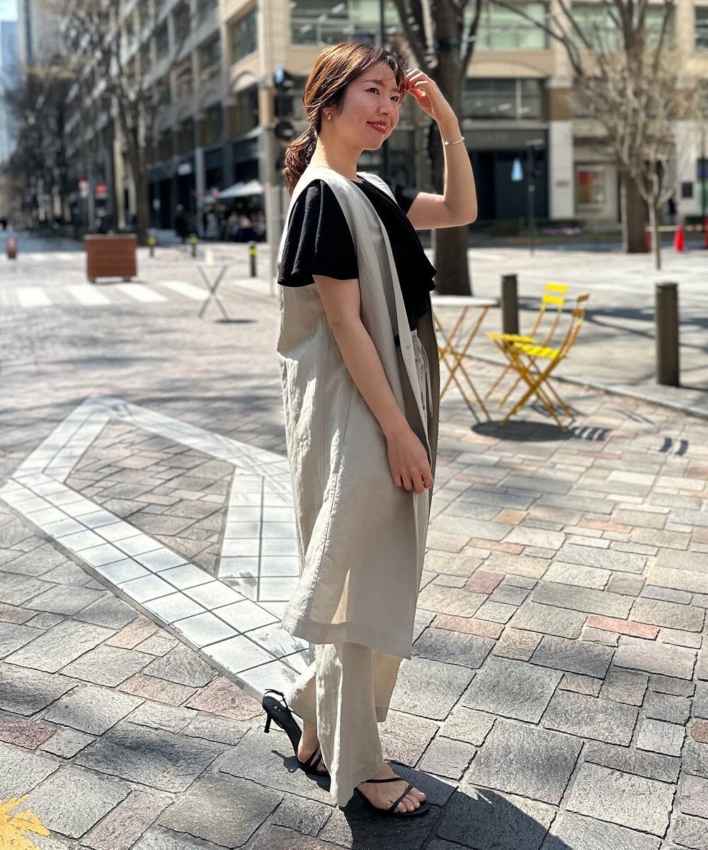 UNFILO 【洗える】リネンレーヨン　ラッフルカラーブラウス 