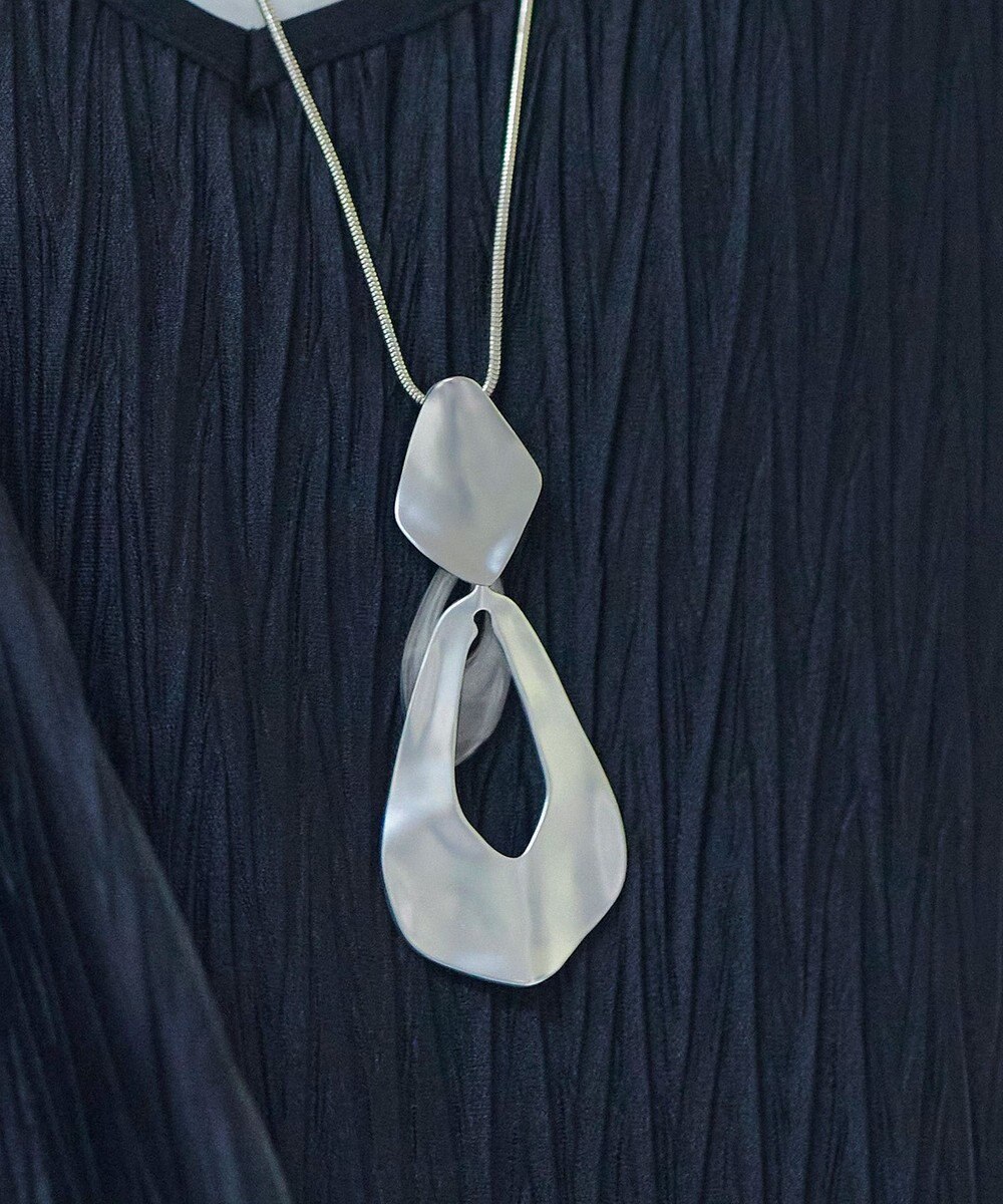 Tiaclasse 変形メタルフレームネックレス 