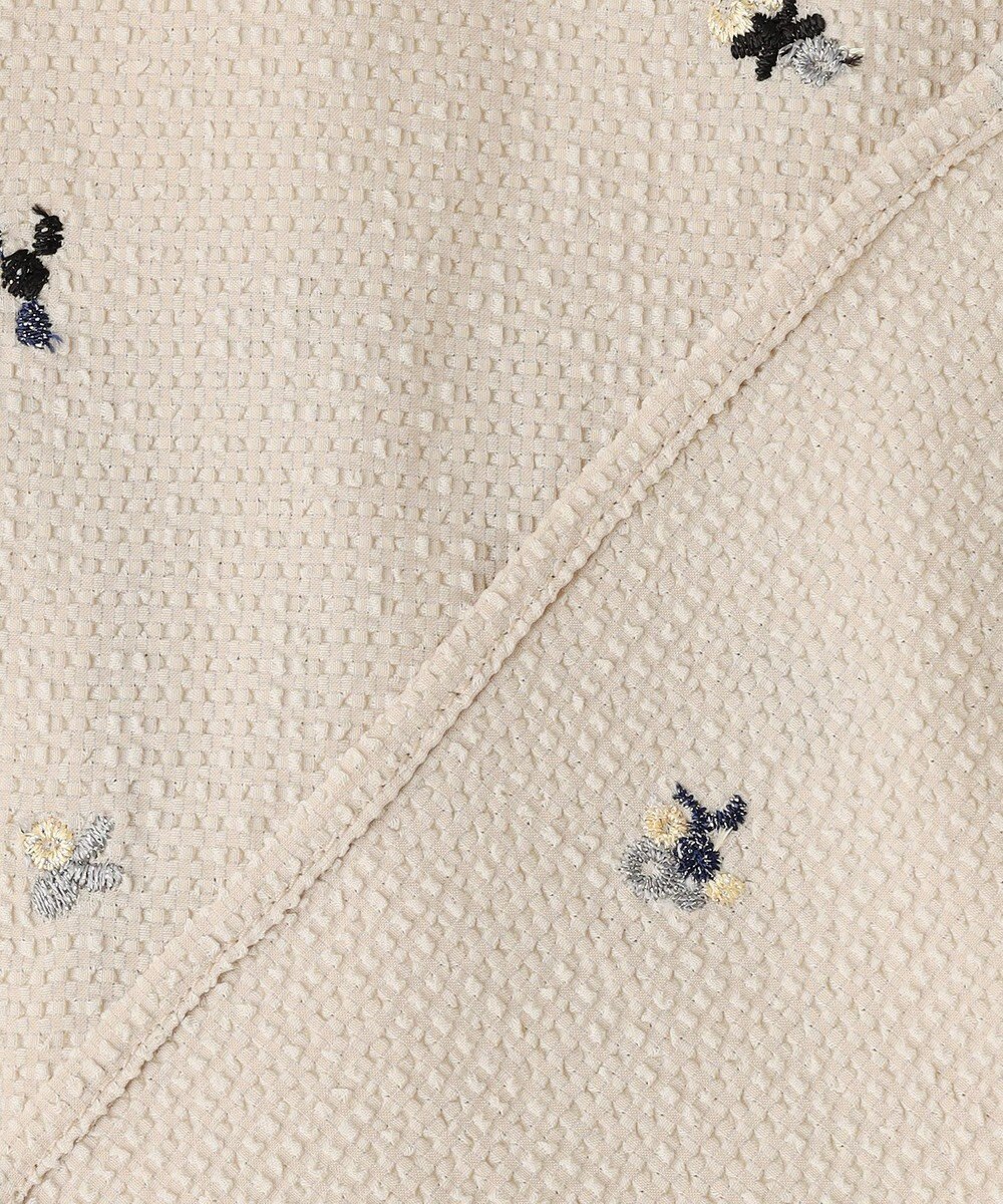 組曲 L 【先行予約・WEB限定】ミニフラワーエンブロイダリー ブラウス 