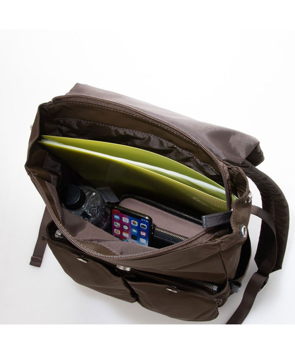 Y'SACCS ダブルホックポケットリュック 