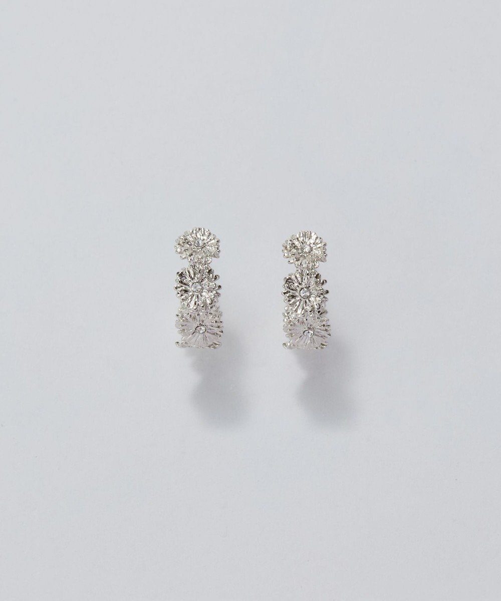 Phoebe 【痛くないシリーズ/金属アレルギー対応】マーガレットフラワーフープライトフィットイヤリング　シルバー 