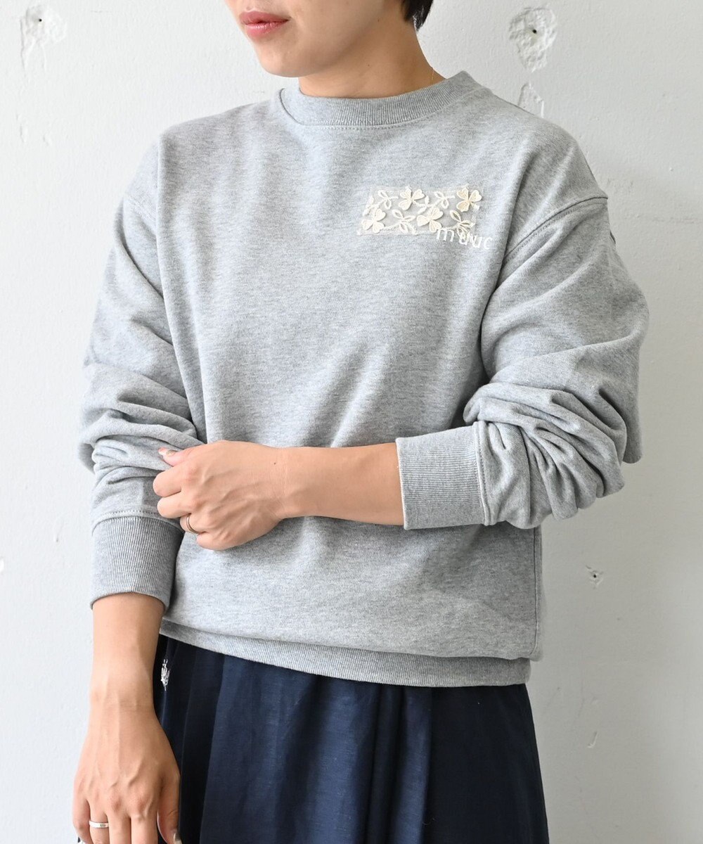muuc 〈コットン100% 12.7オンス生地＆裏面パイル〉花刺繍のスウェット 