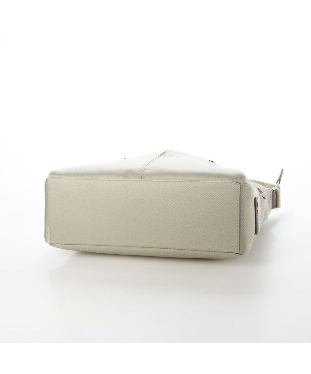 LA BAGAGERIE フロントポケット　スクエアナイロンショルダー　Mサイズ 