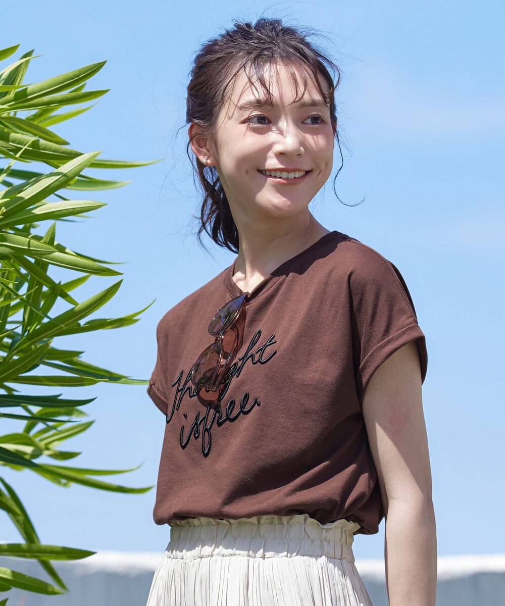 Tiaclasse 【洗える】立体刺繍ロゴTシャツカットソー 