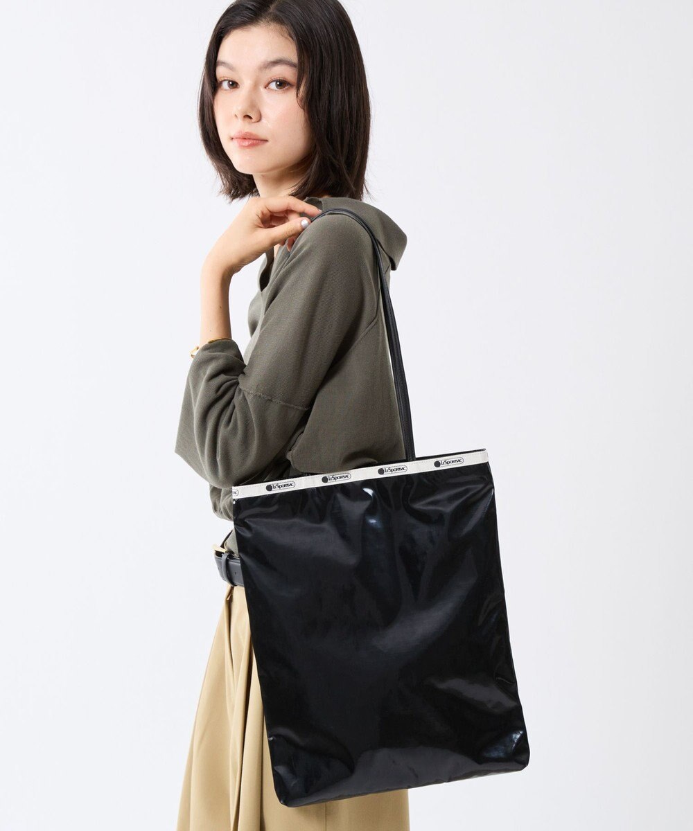 LeSportsac VERTICAL CITY TOTE/アップタウンブラックシャイン/ブラック2 