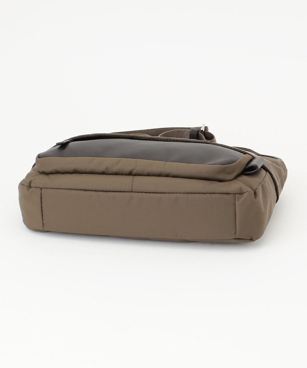 Y'SACCS リサイクルナイロン×カウレザー ラップミニショルダー 