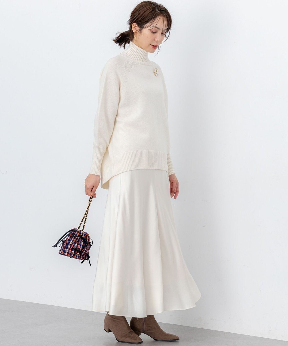 組曲 L 【WEB限定】サテンナロー スカート 