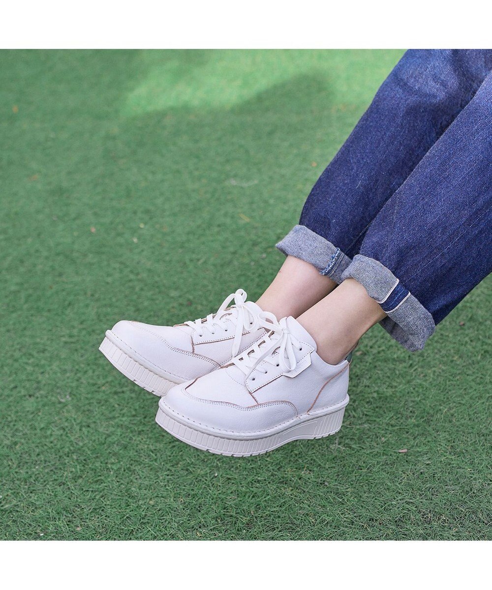 ing <ing>【サスティナブル】厚底レースアップスニーカー 