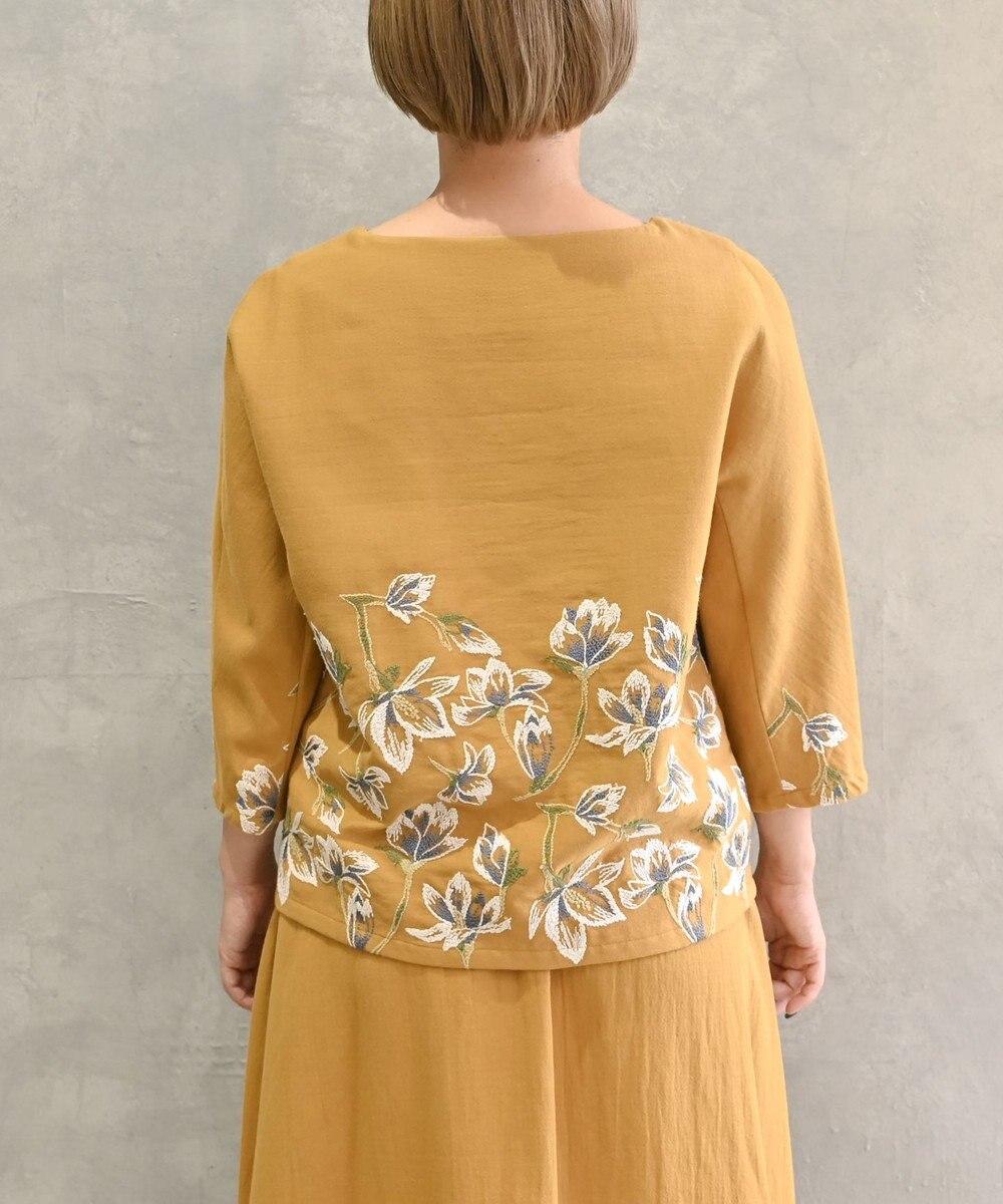 muuc 〈遠州織物の工場で織られた上質なコットン生地〉モクレン刺繍 ノーカラー プルオーバー（セットアップ可能） 