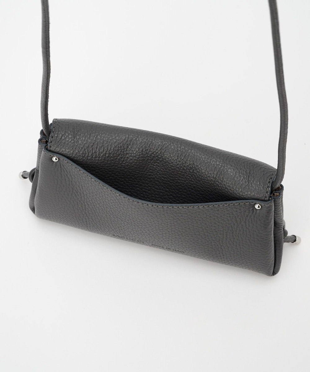 IACUCCI ≪予約≫アバ ウォレットショルダー CERVO 