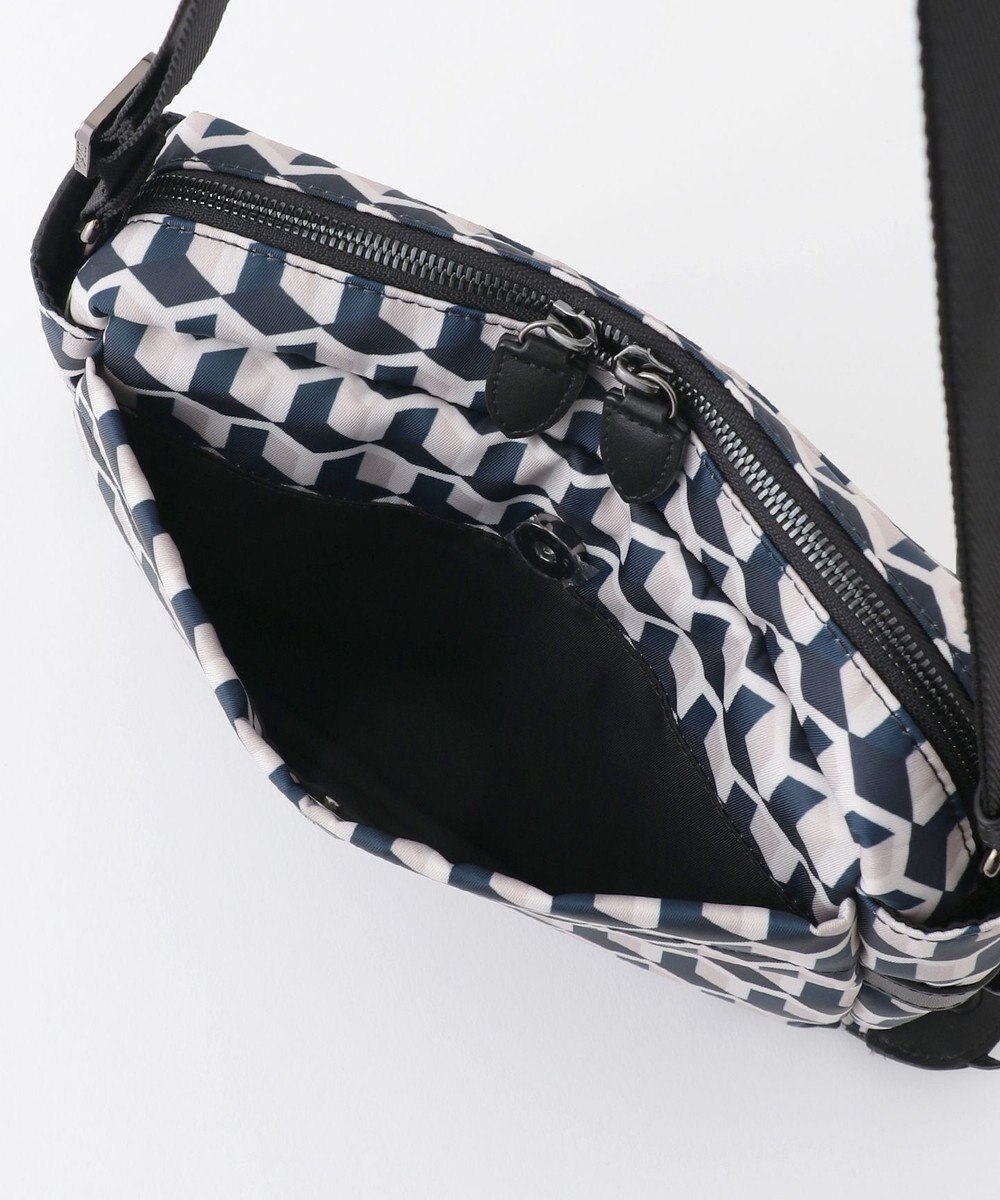 Y'SACCS キュービックモノグラム　スクエアショルダー 