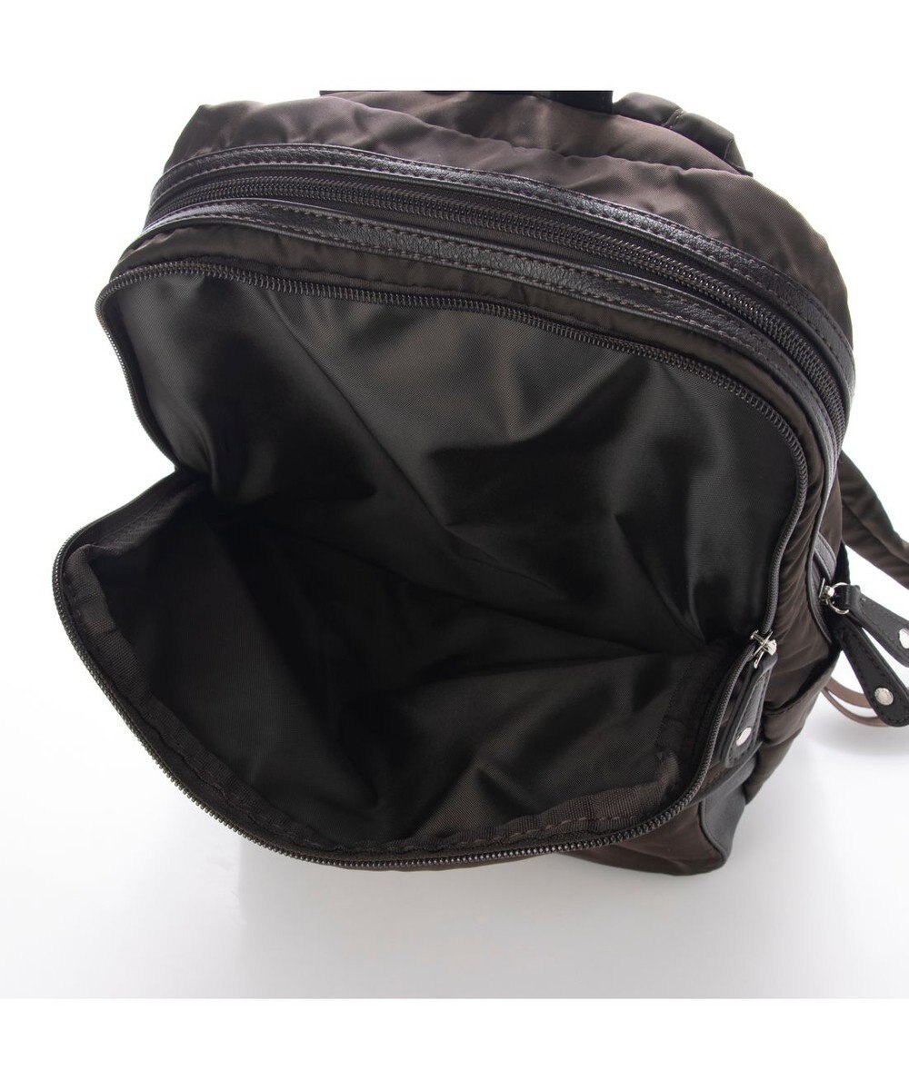 Y'SACCS ナイロンリュックサック 