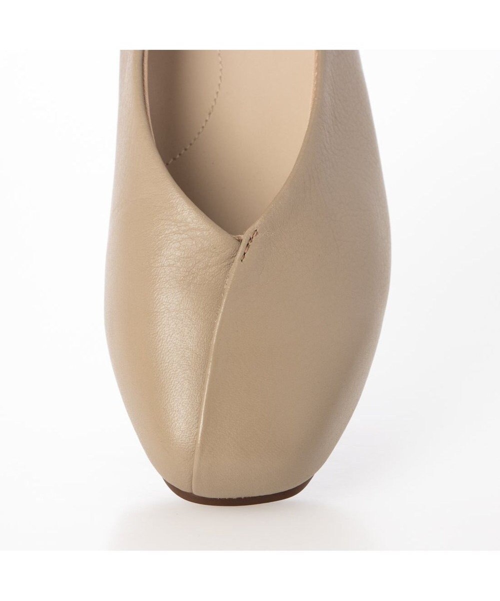 ing <ing>Vカットフラットパンプス 