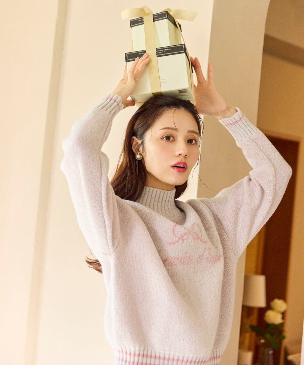 Feroux レタードハイネック プルオーバー 