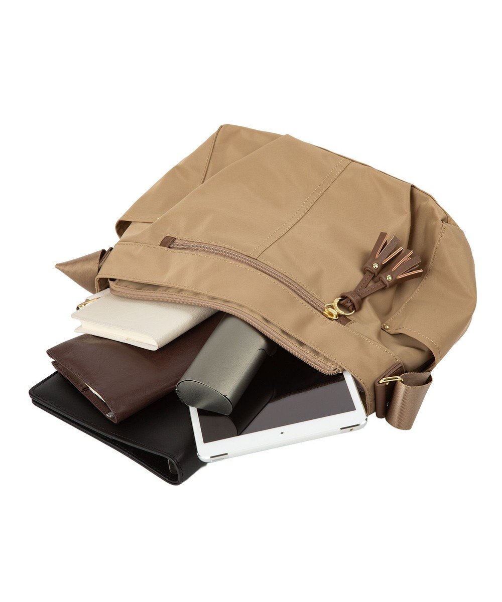 ACE BAGS & LUGGAGE kanana project collection タッセル-e ショルダーバッグ 横 68872 