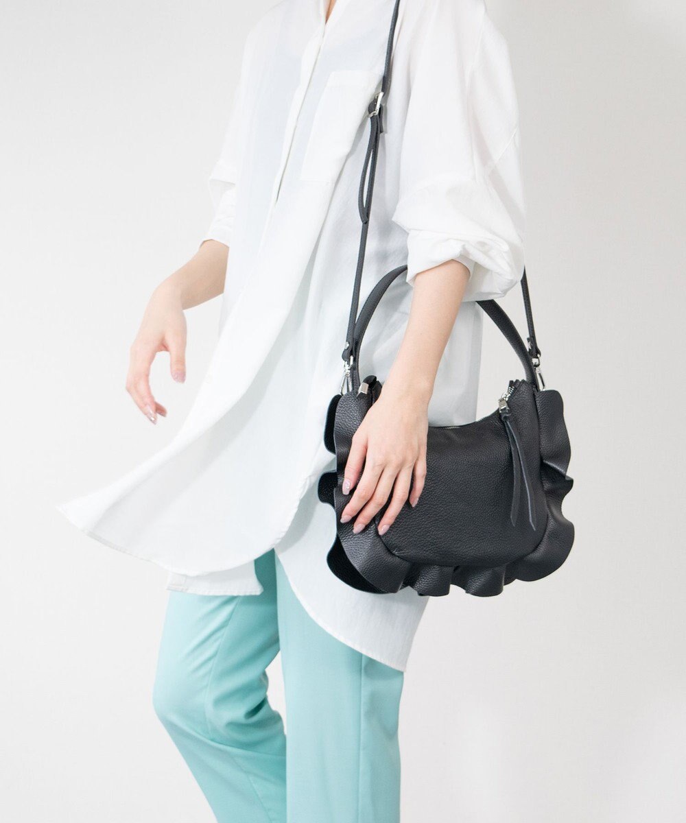 INTER-CHAUSSURES 【RIPANI】サイドフリルホーボーバッグ・ミディ 