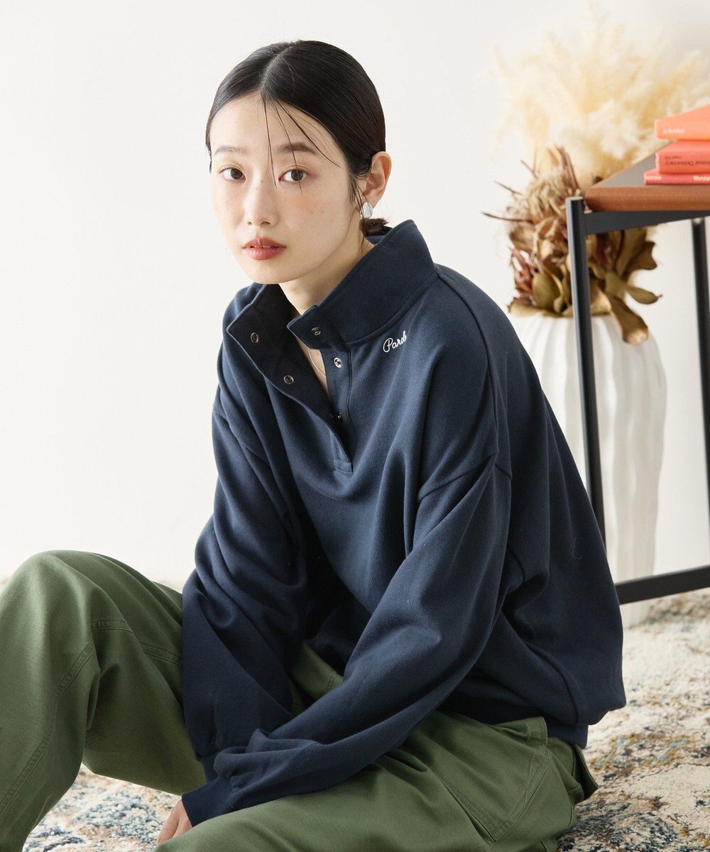 AMERICAN HOLIC 襟付き刺繍入りミニ裏毛プルオーバー 