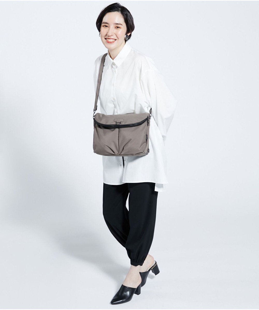 Y'SACCS 【Y’SACCS vous et】 フロントポケット2WAYバッグ 