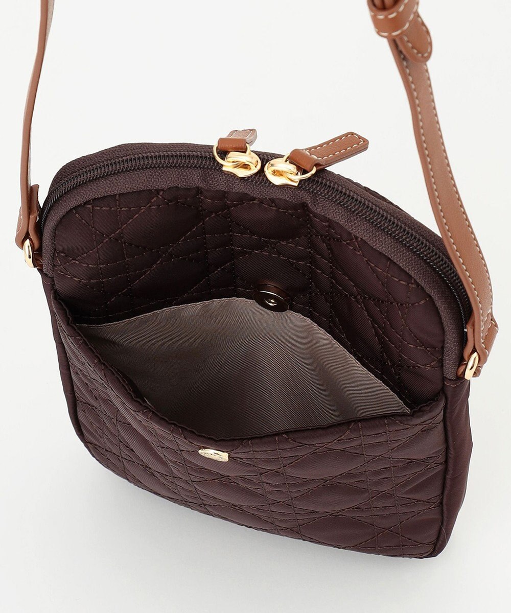 LA BAGAGERIE グリッドキルティングショルダー 