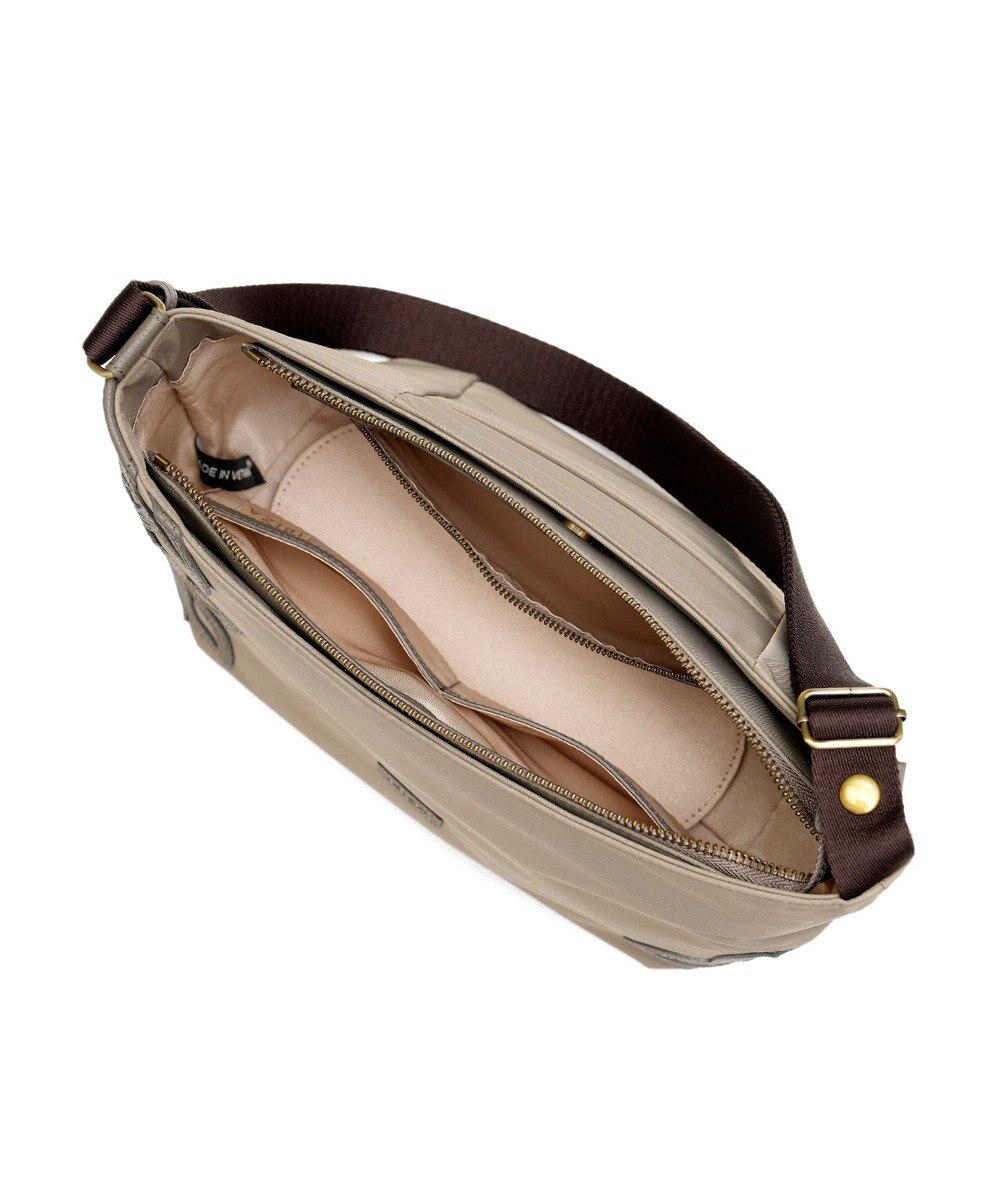 IBIZA ディアリオ　ナイロン　ショルダーバッグ 