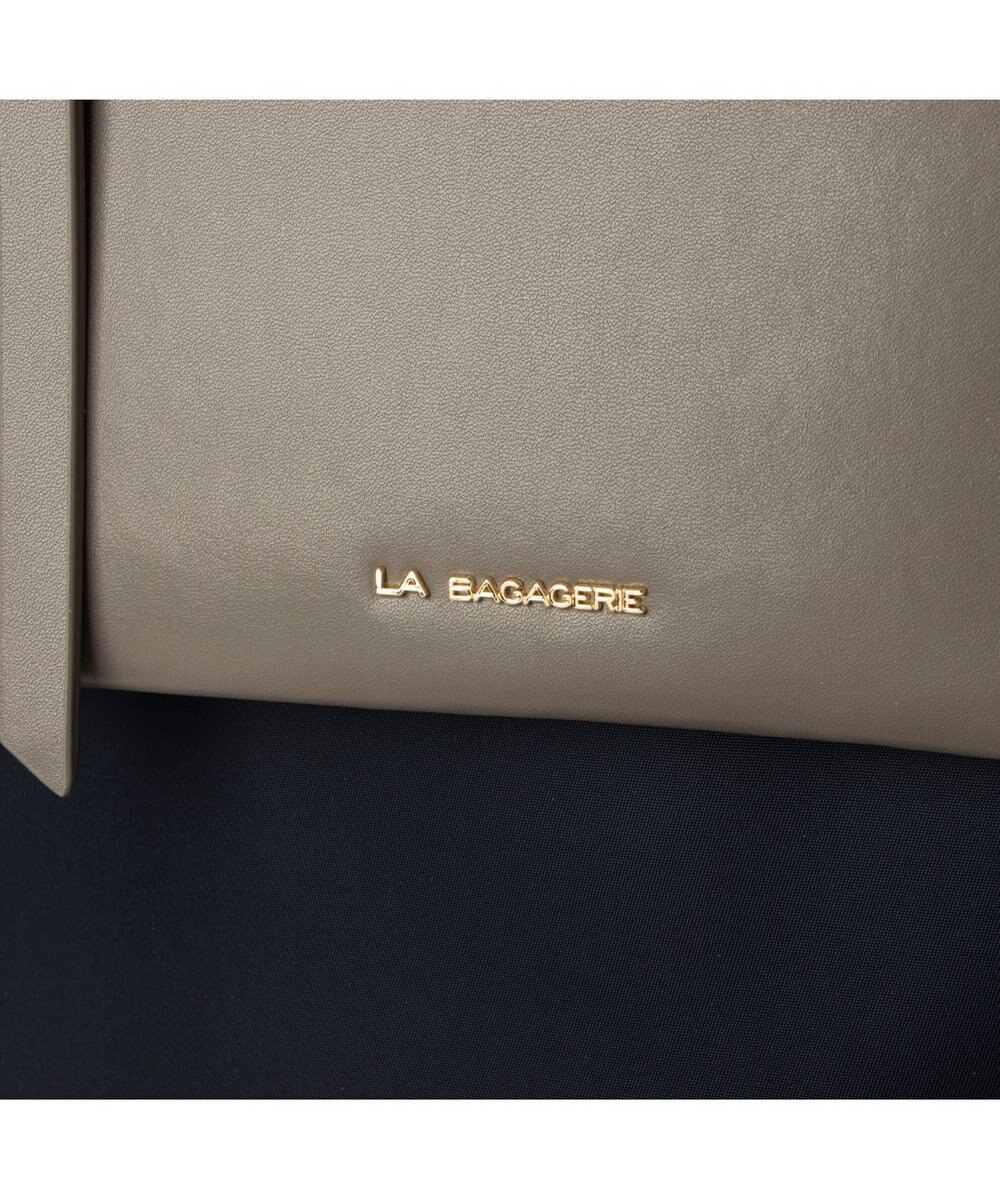LA BAGAGERIE リサイクルレザー　フラップA4トート 