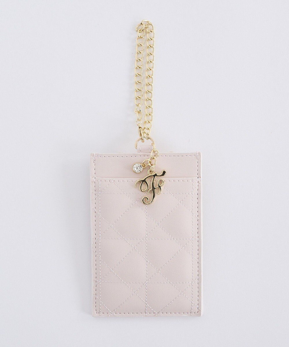 Maison de FLEUR Fチャームキルティングパスケース 