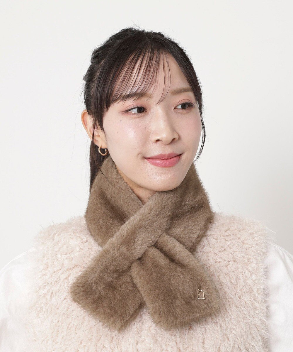 MOONBAT FURLA（フルラ）差し込みファーティペット マフラー アーチロゴ フェイクファー 