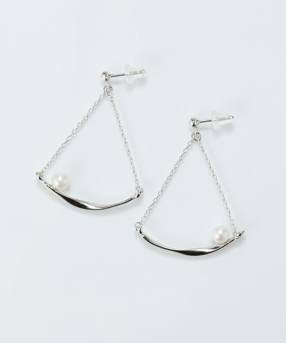 Phoebe 【金属アレルギー対応】スライヴパールトライアングルピアス　シルバー/ニッケルフリー 