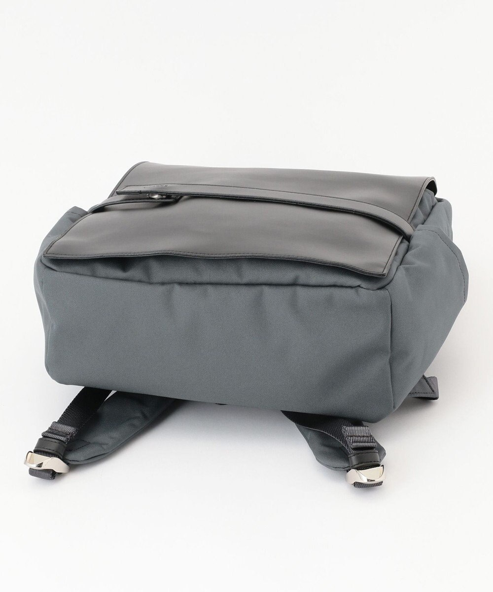 Y'SACCS ベルトスクエアリュックサック 