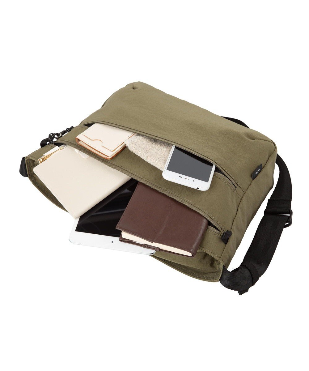 ACE BAGS & LUGGAGE ace. ファルテライト ショルダーバッグ A4サイズ 17893 エース 