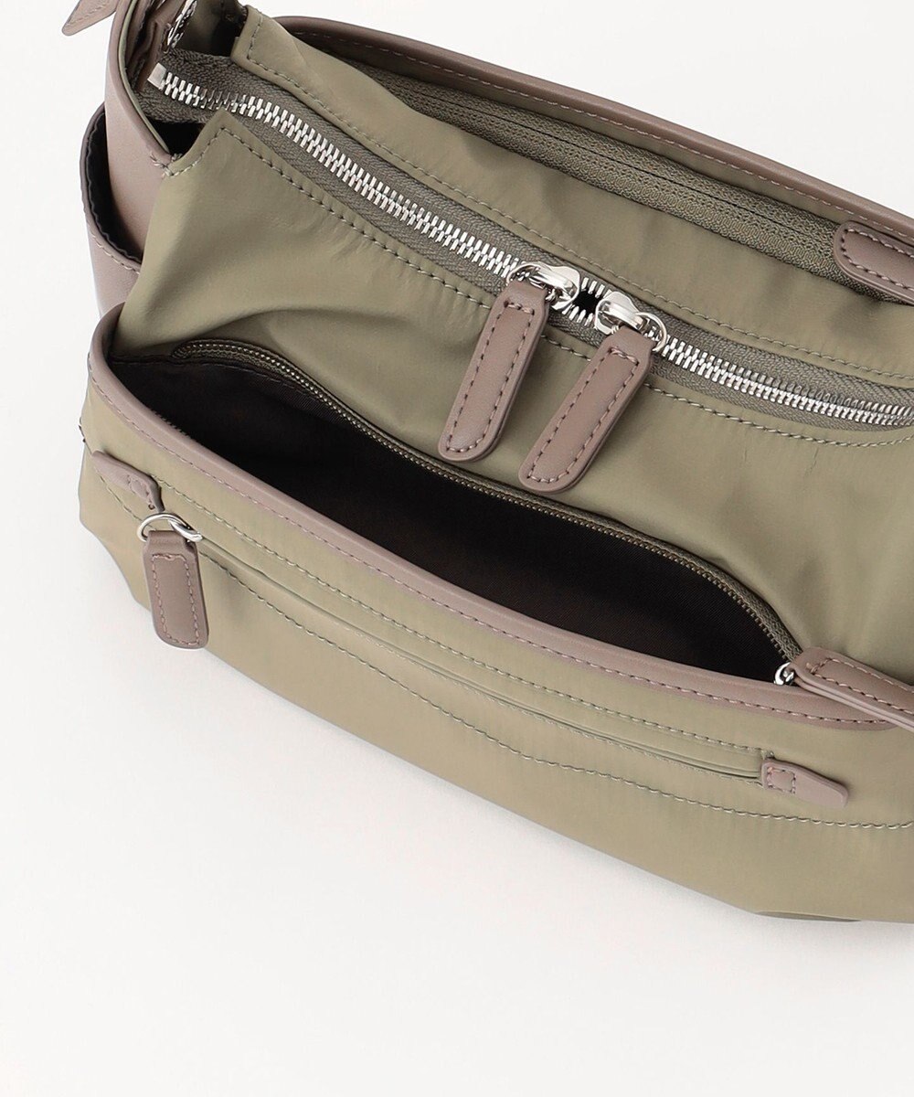 Y'SACCS 【ナイロンタフタ×リサイクルレザー】デイリーポシェット 