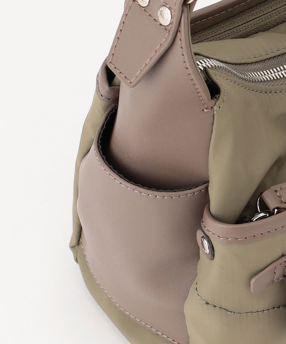 Y'SACCS 【ナイロンタフタ×リサイクルレザー】デイリーポシェット 