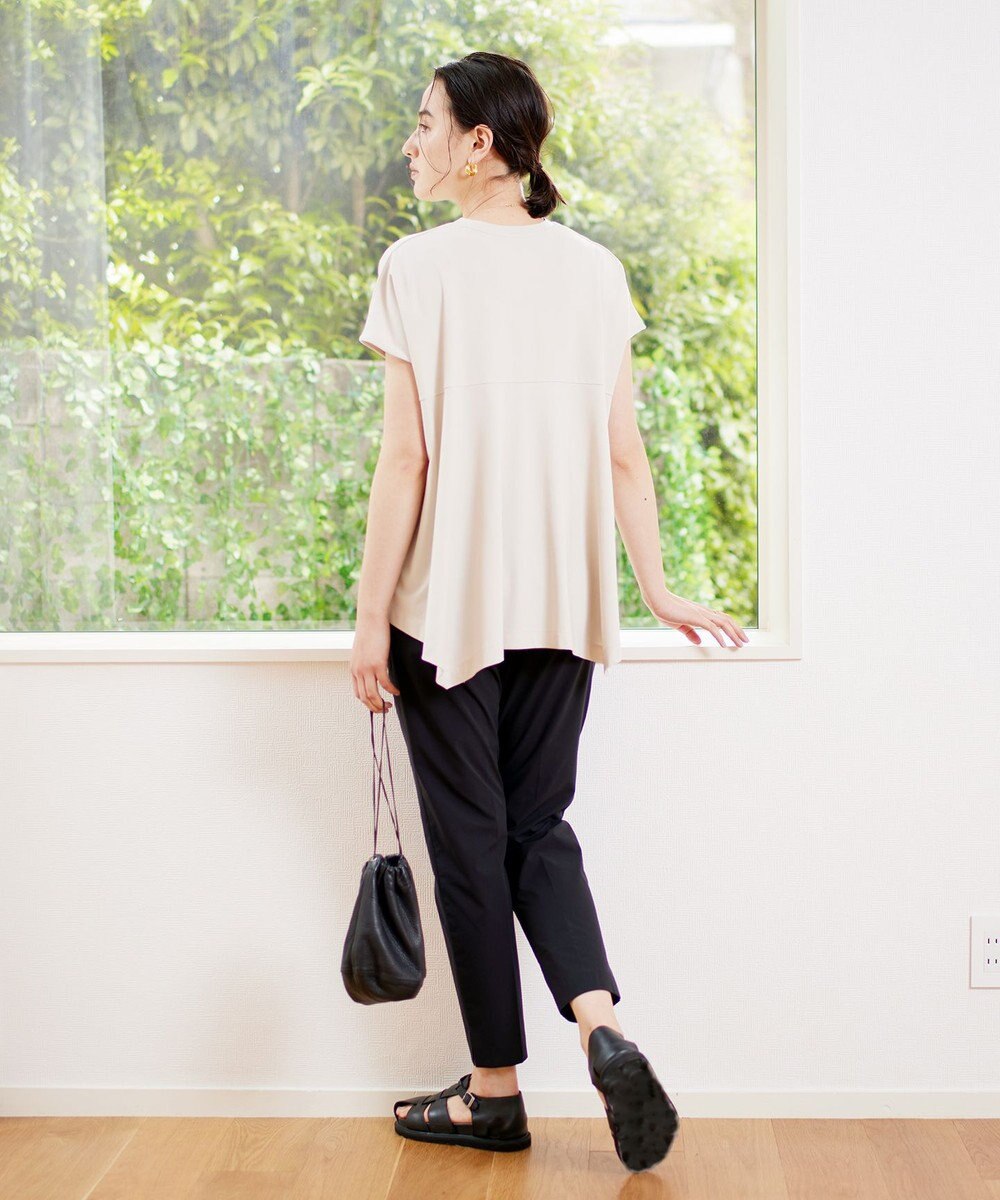 UNFILO 【シワになりにくい】BEAUTY FORM バックフレアTシャツ 