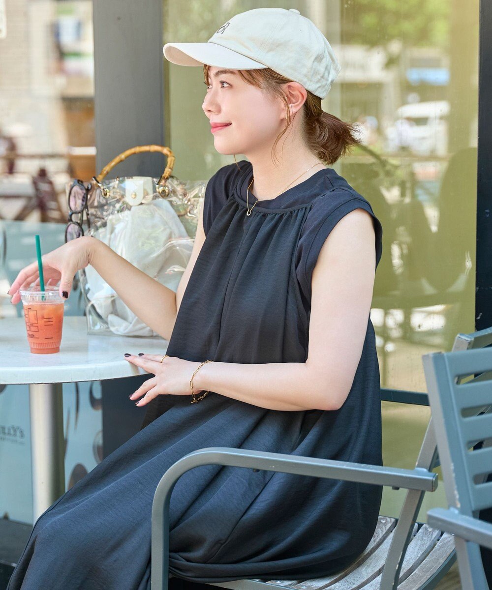 Phoebe <オンワード限定セット>【金属アレルギー対応】リッチラインフォースシューネックレス×ワンタッチビジューフープミニピアス/サージカルステンレス 