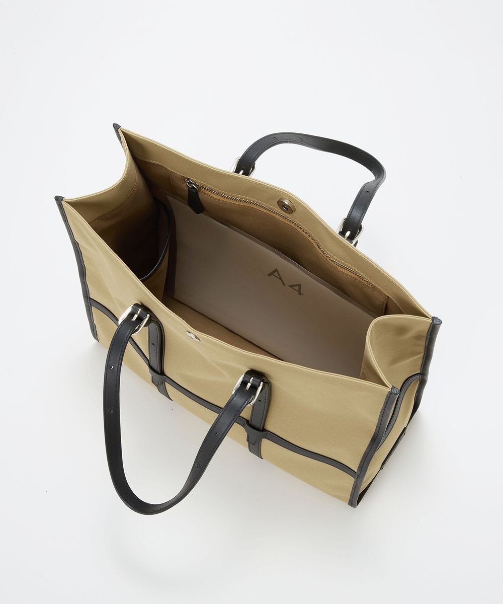 TOPKAPI 【Breath TOPKAPI】FRAME フレーム レザーベルト スクエア トートバッグ　A4 / 軽量 