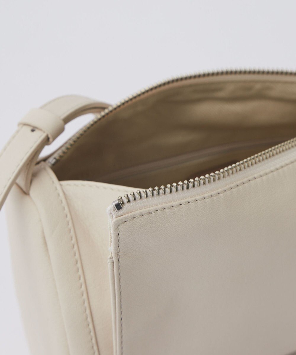 russet ソフトレザーロールショルダーバッグ(CE-1661) 