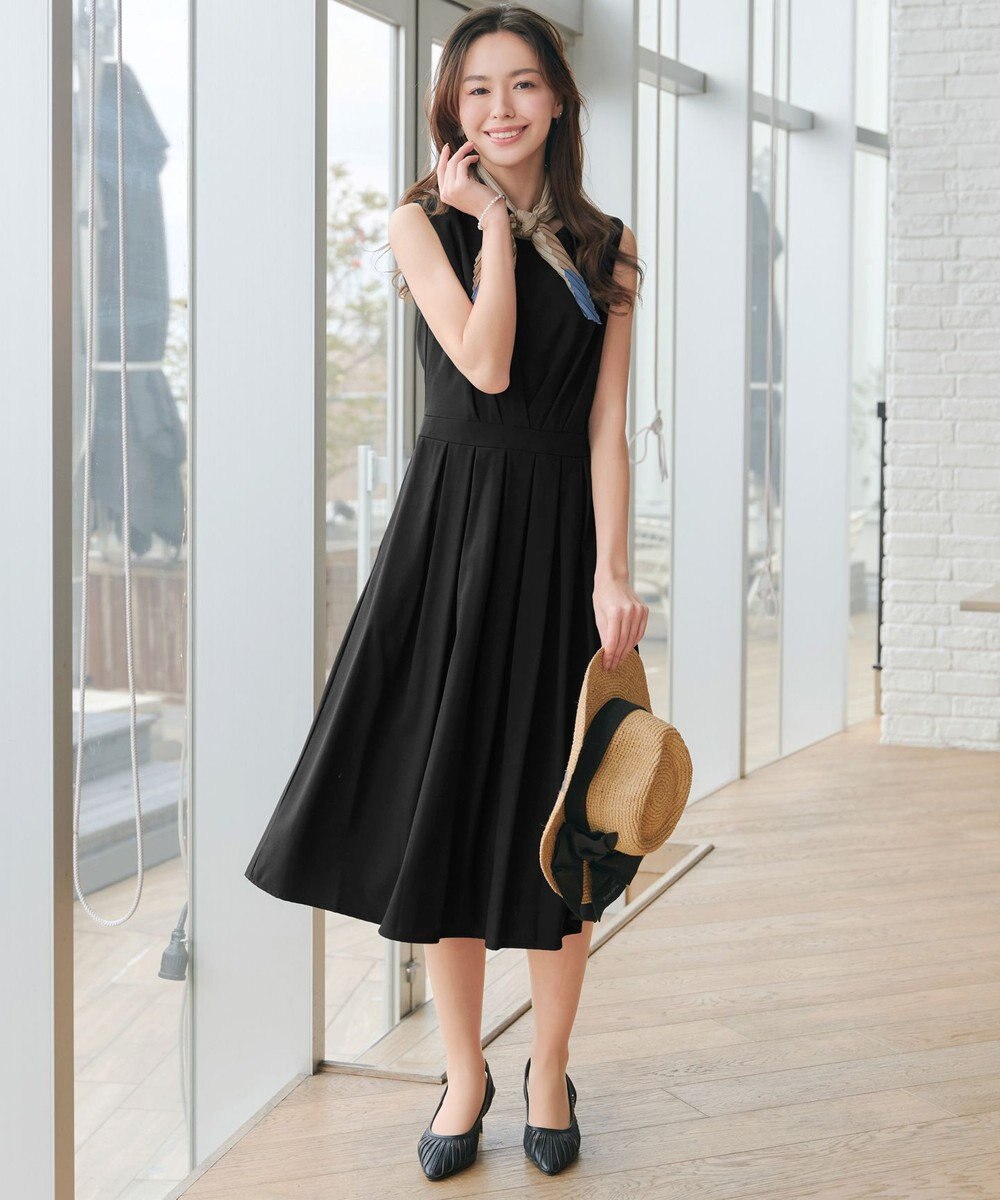 Tiaclasse L 【2TYPEスリーブ/半袖・ノースリーブ・洗える】タックフレアワンピース 