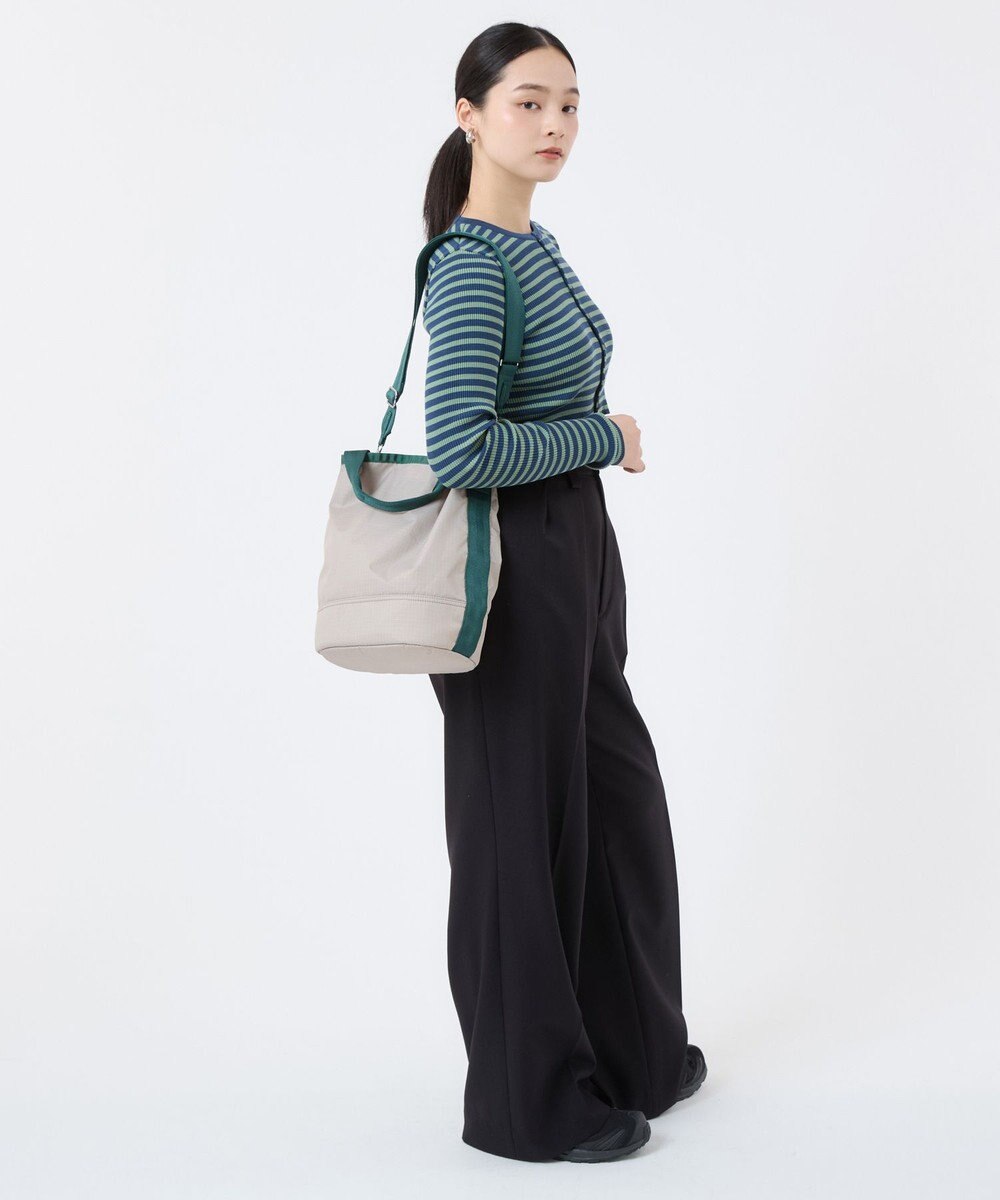 LeSportsac CONVERTIBLE BUCKET BAG/ドリフトストーン/エデングリーン 