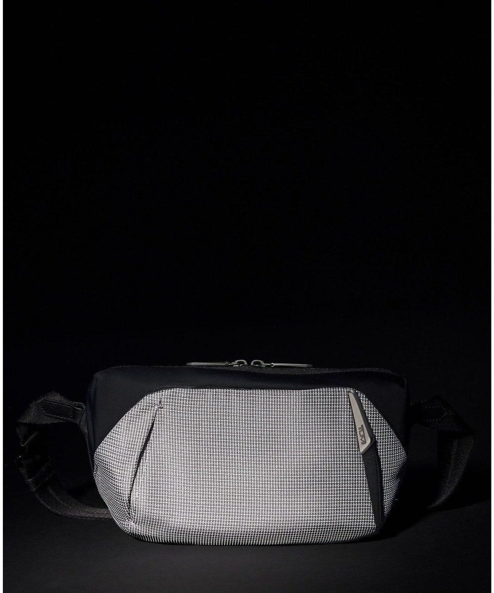 TUMI TUMI AXIS ミディアム・スリング 