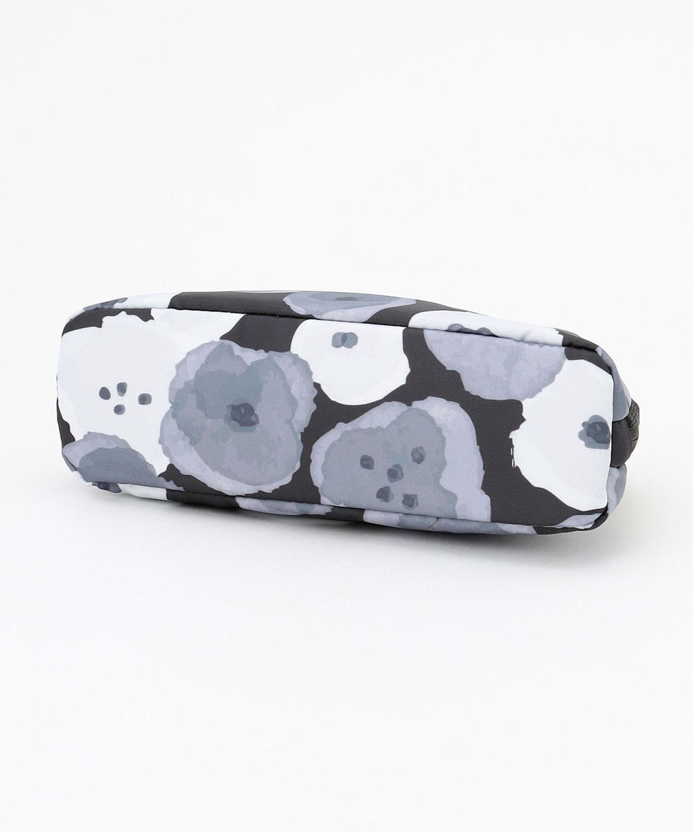 Y'SACCS 総柄プリントハーフムーンポーチ 