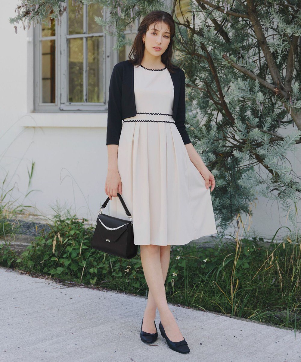 Tiaclasse 【安田美沙子さん着用・4way /2TYPEハンドル】パールチェーン付きハーフフォーマルミニバッグ 