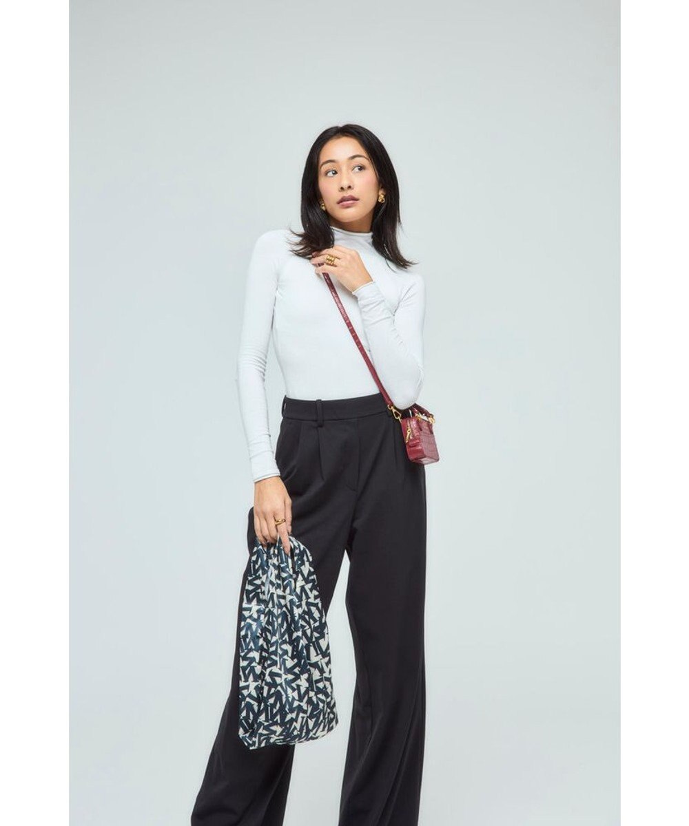 style code 【VerdeVari/ヴェルデヴァリ】TINY BUISINESS BAG 