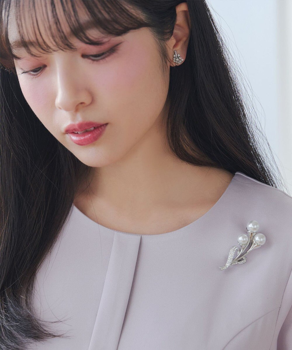 Tiaclasse パールリーフブランチブローチ 