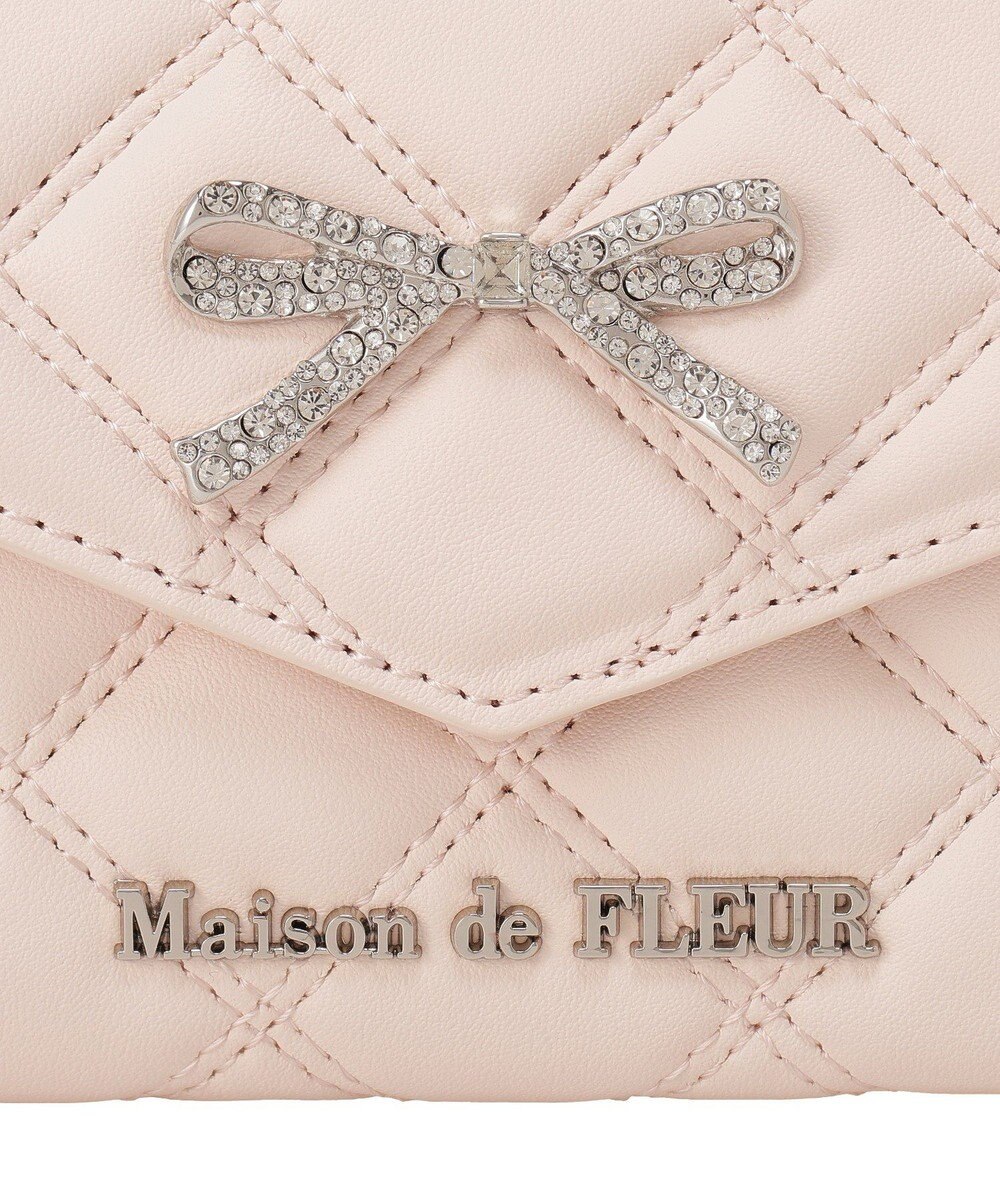 Maison de FLEUR リボンビジューキルティングウォレット 