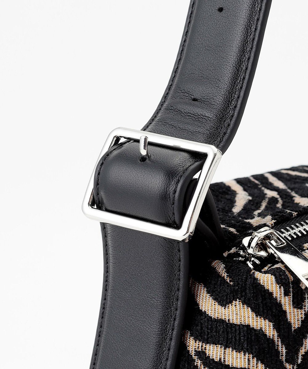 ICB スクエアワンハンドル バッグ 