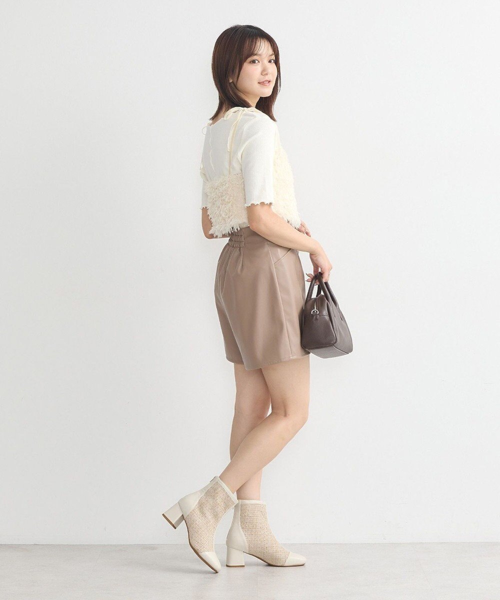 earth music&ecology シンセティックレザーショートパンツ 