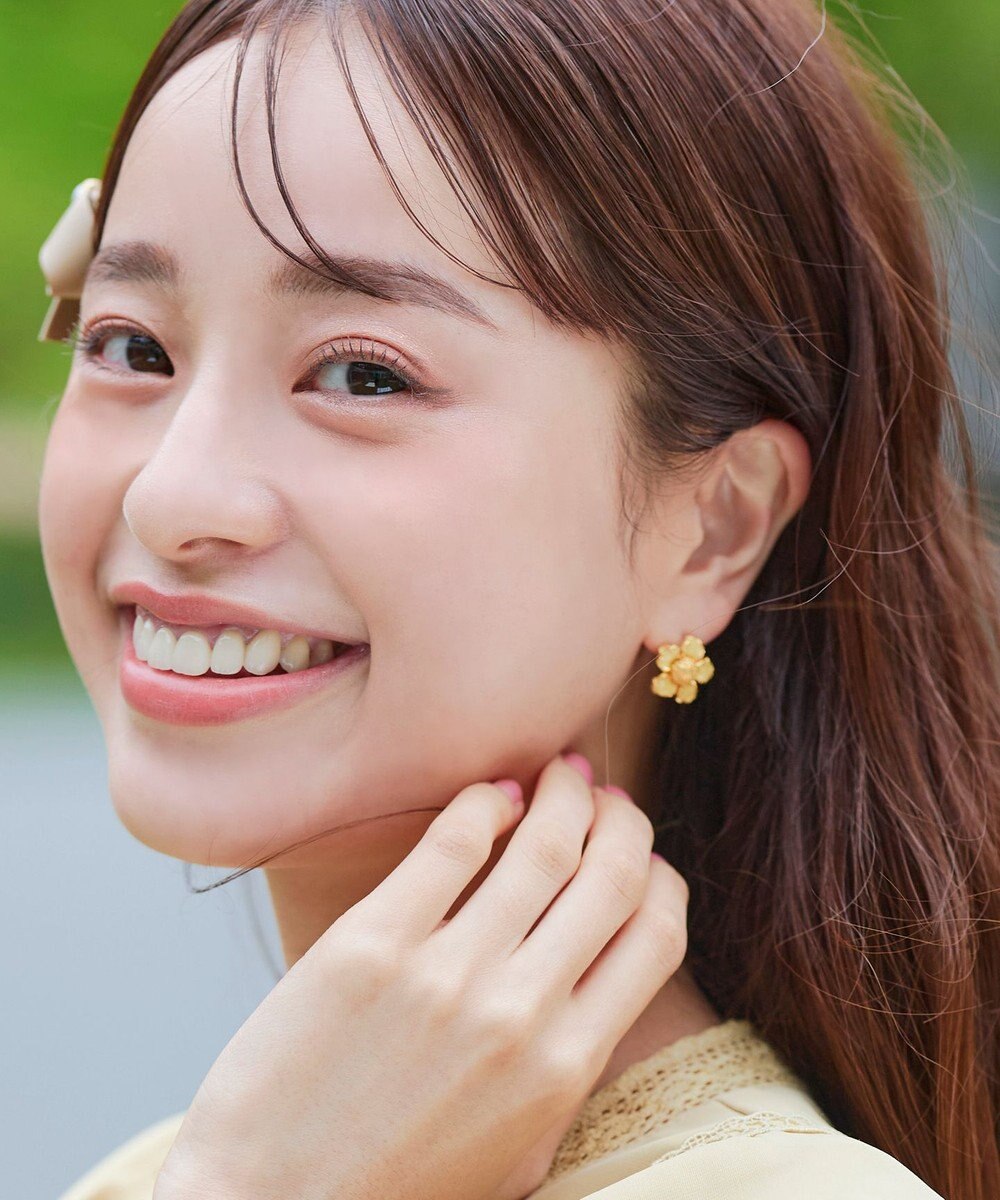 Tiaclasse カラーフラワーピアス 