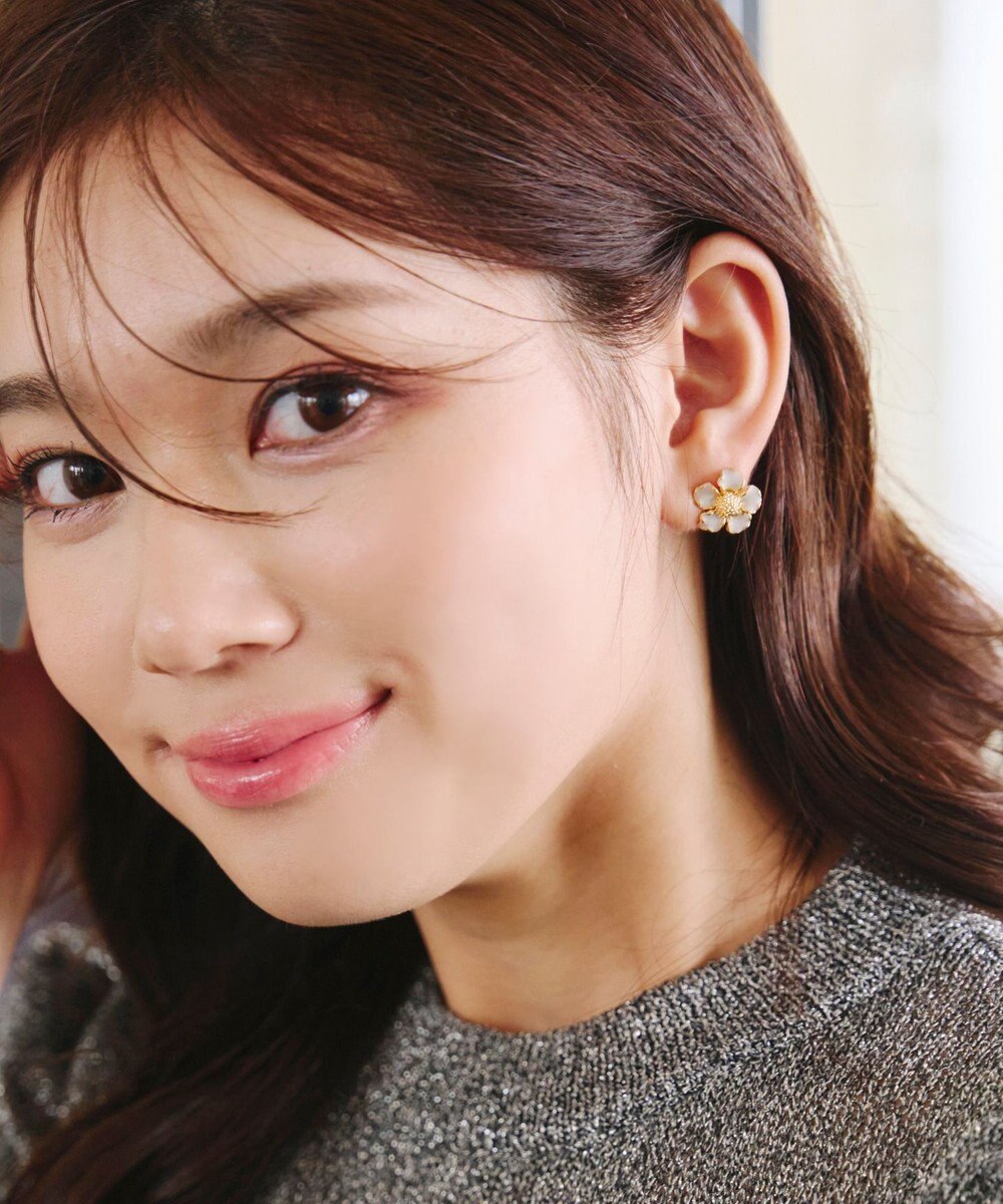 Tiaclasse カラーフラワーピアス 