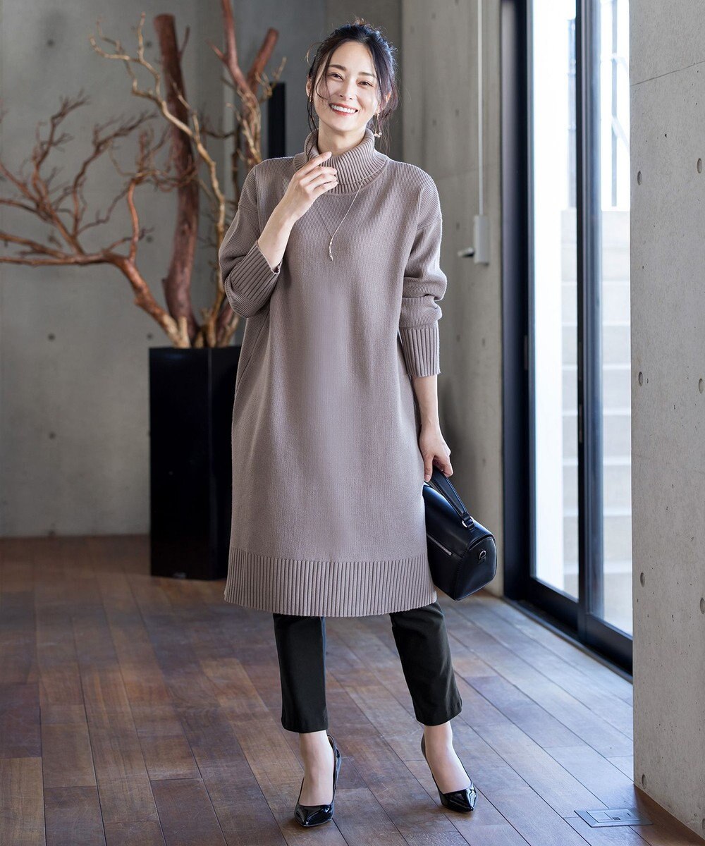 Tiaclasse 【洗える】華のあるニットタートルワンピース 