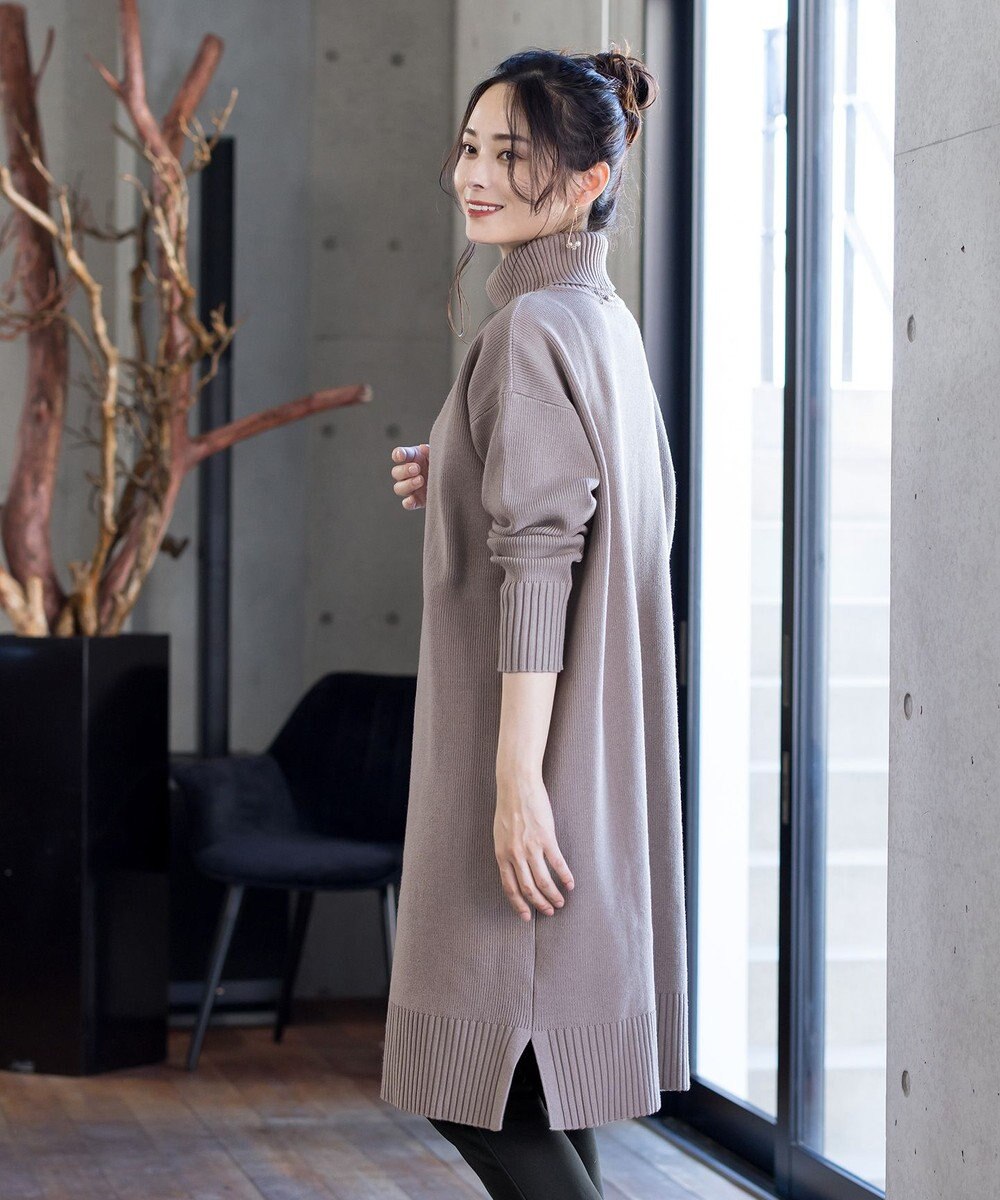 Tiaclasse 【洗える】華のあるニットタートルワンピース 